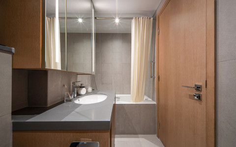 D1B #607 Bathroom (SA)